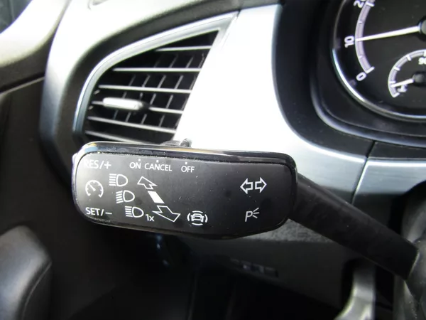 Škoda Fabia 1.0 MPI 55kW TOP QUALITY - foto 32