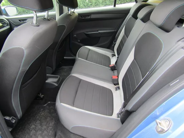 Škoda Fabia 1.2 TSI 66kW ZIMNÍ+LETNÍ PNEU - foto 21