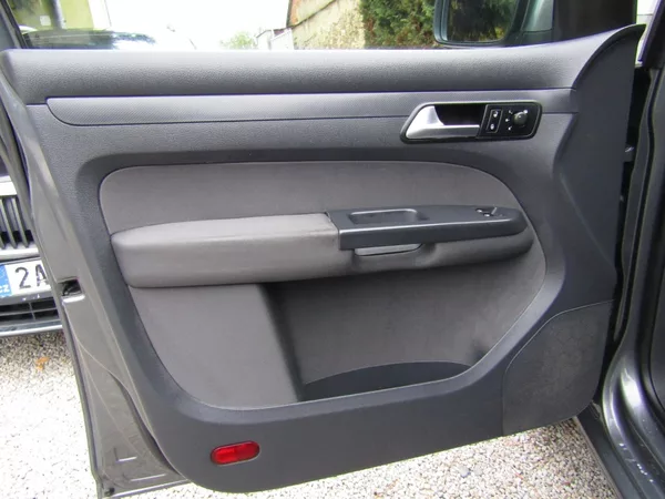 Volkswagen Caddy 1.6 TDI 75kW 7 MÍST - foto 18
