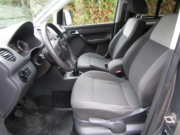 Volkswagen Caddy 1.6 TDI 75kW 7 MÍST - foto 19