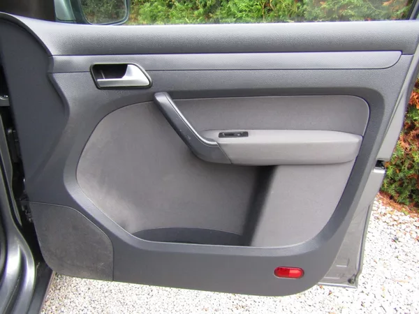 Volkswagen Caddy 1.6 TDI 75kW 7 MÍST - foto 25