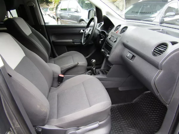 Volkswagen Caddy 1.6 TDI 75kW 7 MÍST - foto 26