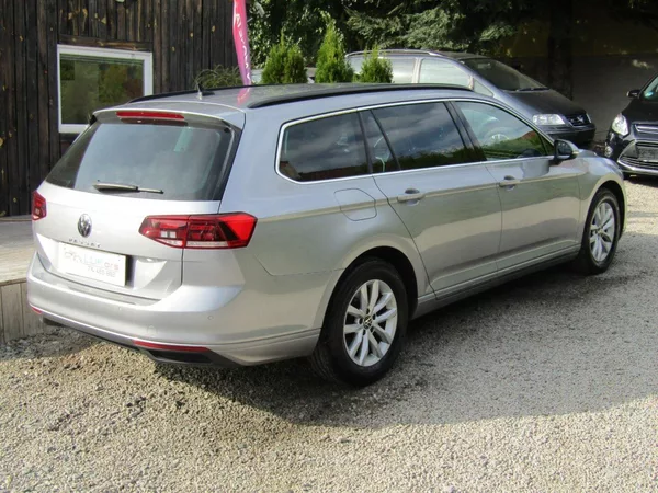 Volkswagen Passat 2.0 TDI 110kW DSG ACC - foto 11