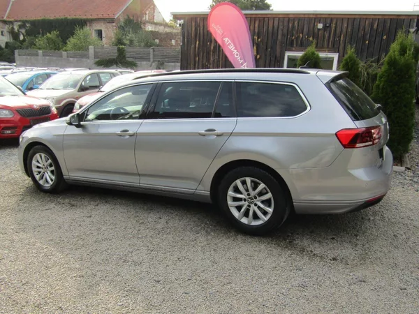 Volkswagen Passat 2.0 TDI 110kW DSG ACC - foto 4