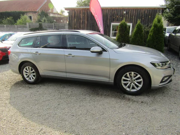Volkswagen Passat 2.0 TDI 110kW DSG ACC - foto 8