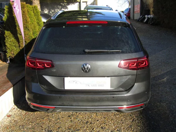 Volkswagen Passat 2.0 TDI DSG 147kW MATRIX - foto 12