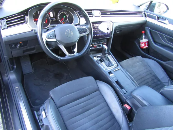 Volkswagen Passat 2.0 TDI DSG 147kW MATRIX - foto 14