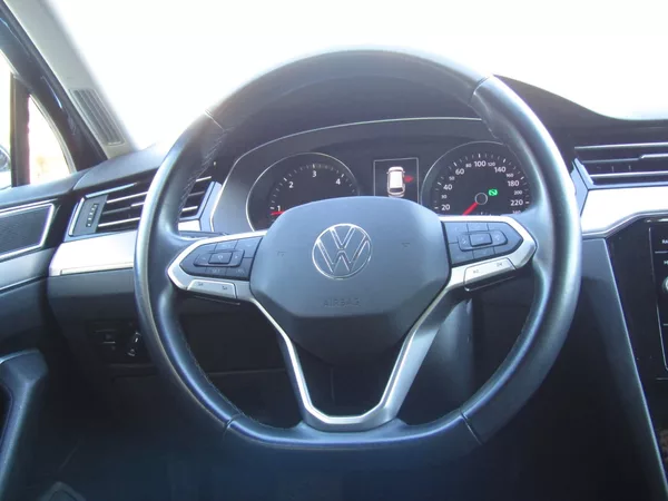 Volkswagen Passat 2.0 TDI DSG 147kW MATRIX - foto 17