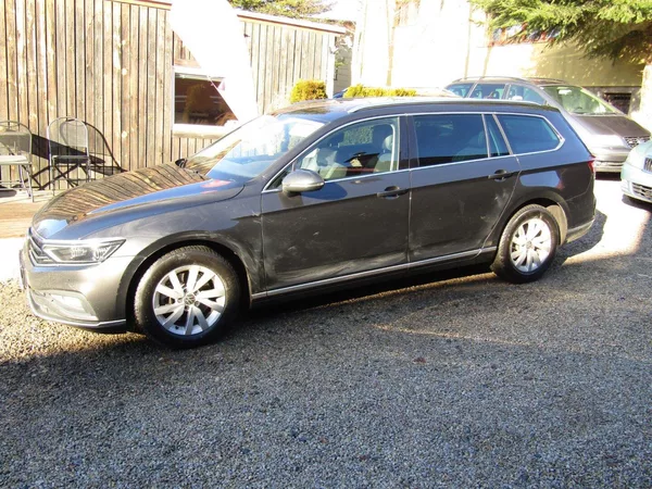 Volkswagen Passat 2.0 TDI DSG 147kW MATRIX - foto 2