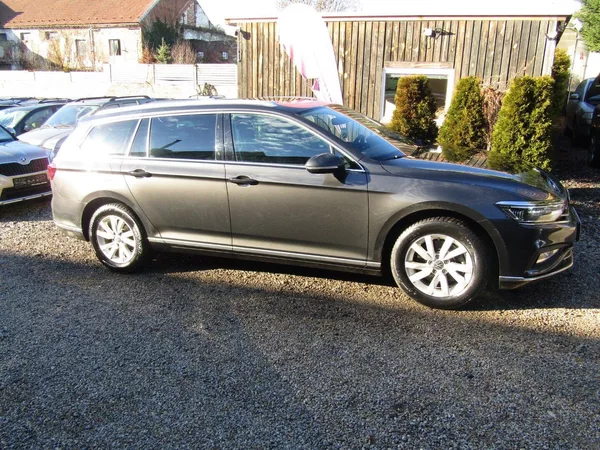 Volkswagen Passat 2.0 TDI DSG 147kW MATRIX - foto 8