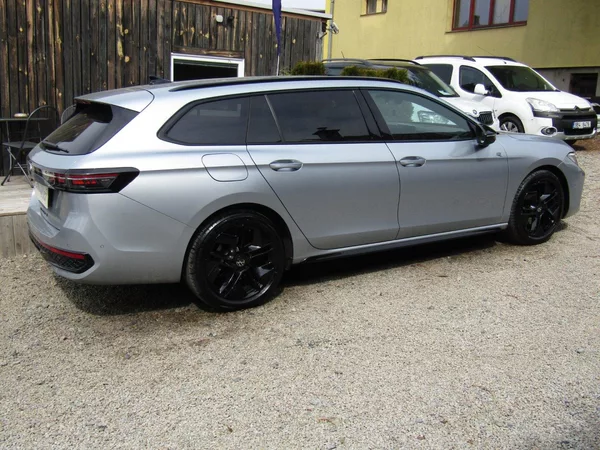 Volkswagen Passat 2.0 TDI 110kW DSG R-Line - foto 10