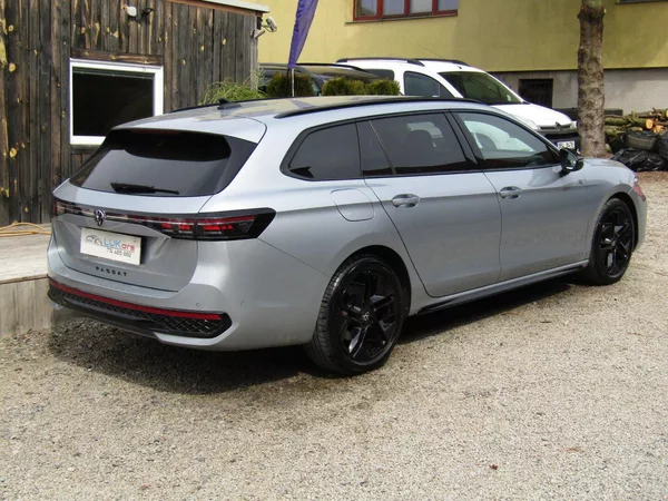 Volkswagen Passat 2.0 TDI 110kW DSG R-Line - foto 11