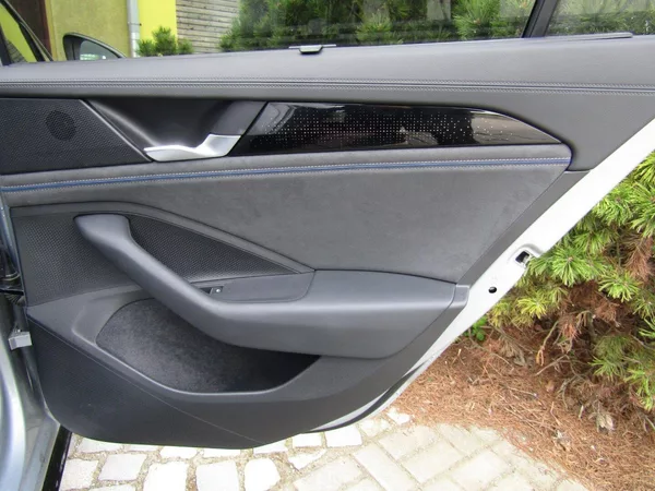 Volkswagen Passat 2.0 TDI 110kW DSG R-Line - foto 28