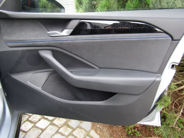 Volkswagen Passat 2.0 TDI 110kW DSG R-Line - foto 31
