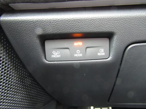 Volkswagen Passat 2.0 TDI 110kW DSG R-Line - foto 36