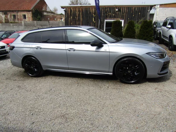 Volkswagen Passat 2.0 TDI 110kW DSG R-Line - foto 8
