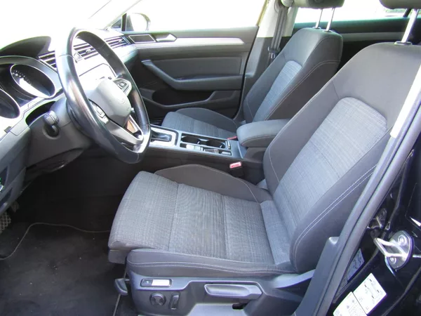 Volkswagen Passat 2.0 TDI DSG ACC - foto 19