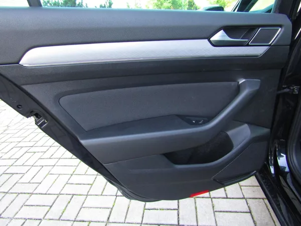 Volkswagen Passat 2.0 TDI DSG ACC - foto 22