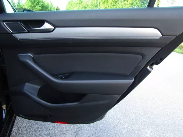 Volkswagen Passat 2.0 TDI DSG ACC - foto 25