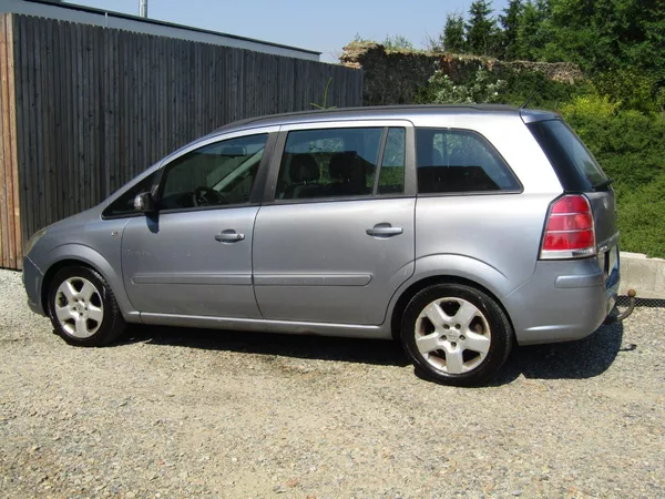 Opel Zafira 1.9 CDTi 88kW - foto 10