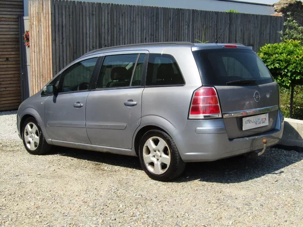 Opel Zafira 1.9 CDTi 88kW - foto 11