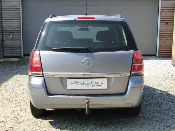 Opel Zafira 1.9 CDTi 88kW - foto 12