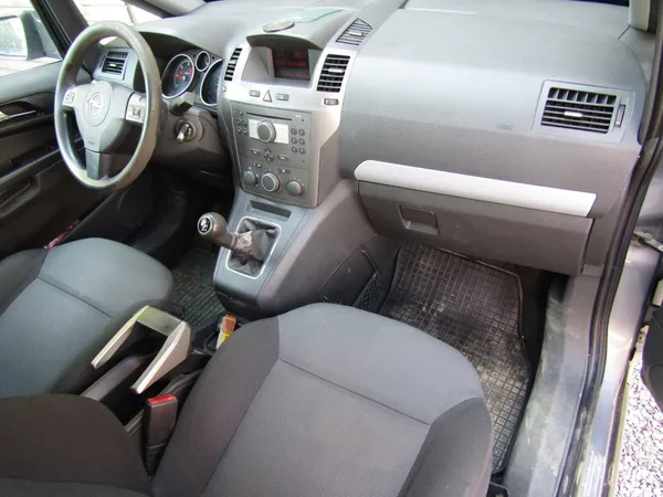 Opel Zafira 1.9 CDTi 88kW - foto 14