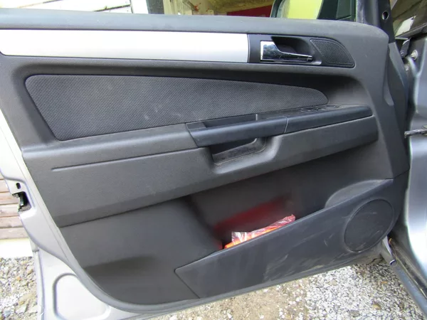 Opel Zafira 1.9 CDTi 88kW - foto 18