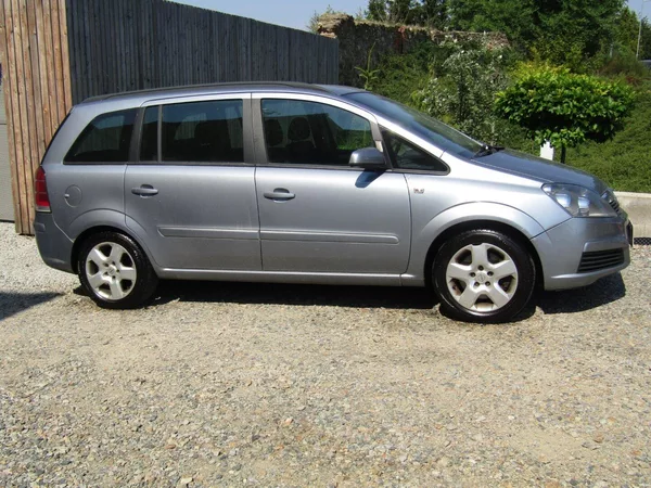 Opel Zafira 1.9 CDTi 88kW - foto 2