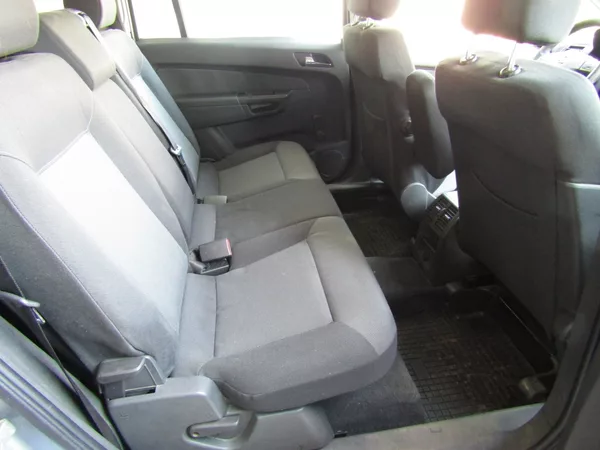 Opel Zafira 1.9 CDTi 88kW - foto 24