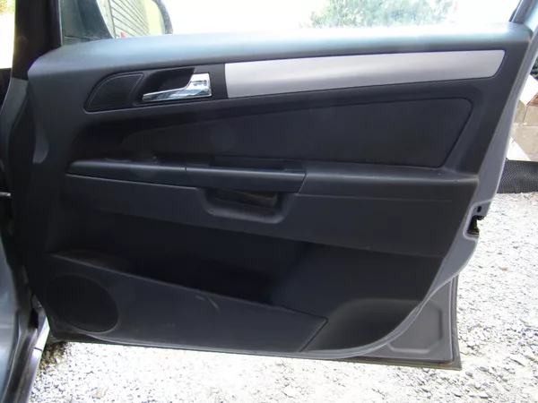 Opel Zafira 1.9 CDTi 88kW - foto 25