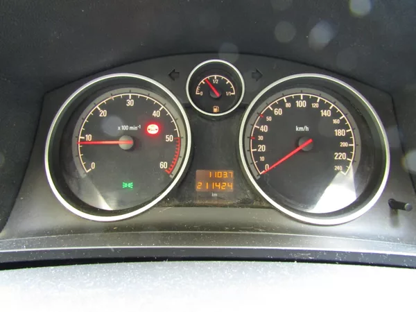 Opel Zafira 1.9 CDTi 88kW - foto 27