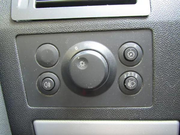 Opel Zafira 1.9 CDTi 88kW - foto 29