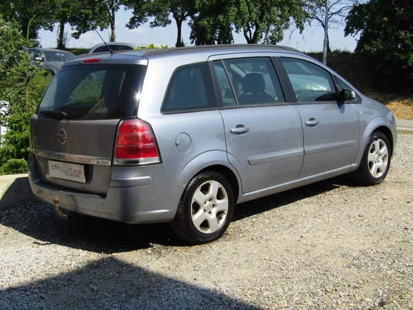 Opel Zafira 1.9 CDTi 88kW - foto 5