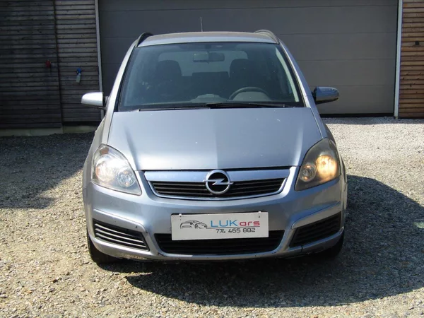 Opel Zafira 1.9 CDTi 88kW - foto 6
