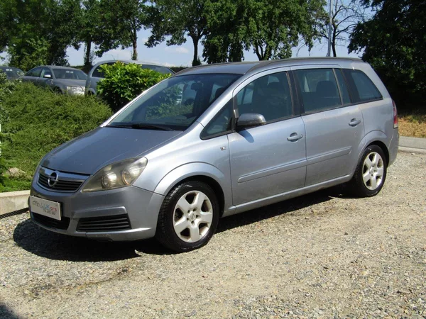 Opel Zafira 1.9 CDTi 88kW - foto 7
