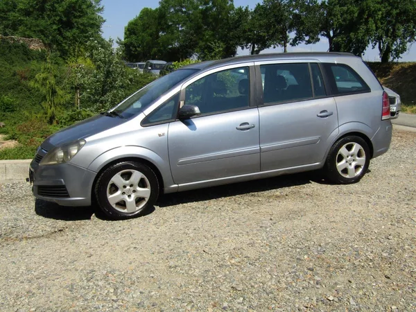 Opel Zafira 1.9 CDTi 88kW - foto 8