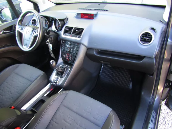 Opel Meriva 1.4 T 88kW - foto 14