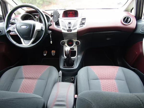 Ford Fiesta 1.6 TDCi 66kW - foto 15