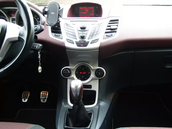 Ford Fiesta 1.6 TDCi 66kW - foto 17