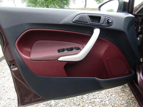 Ford Fiesta 1.6 TDCi 66kW - foto 18