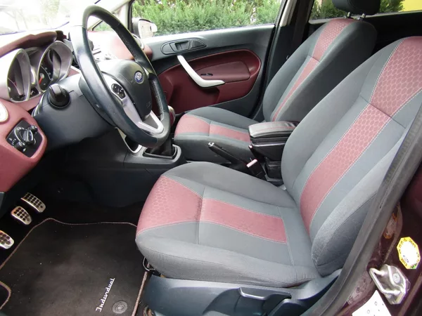Ford Fiesta 1.6 TDCi 66kW - foto 19