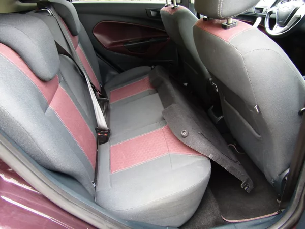 Ford Fiesta 1.6 TDCi 66kW - foto 24