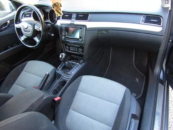 Škoda Superb 2.0 TDI 103kW BEZ KOROZE - foto 14