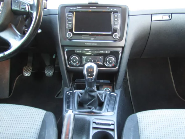 Škoda Superb 2.0 TDI 103kW BEZ KOROZE - foto 17