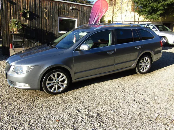 Škoda Superb 2.0 TDI 103kW BEZ KOROZE - foto 2