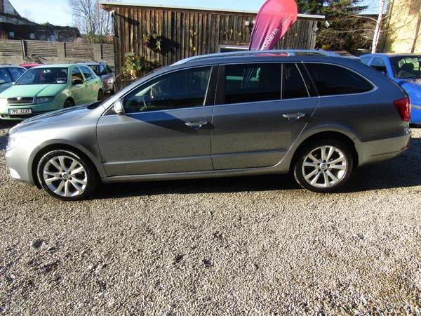 Škoda Superb 2.0 TDI 103kW BEZ KOROZE - foto 3