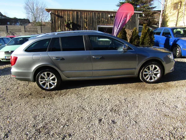 Škoda Superb 2.0 TDI 103kW BEZ KOROZE - foto 9