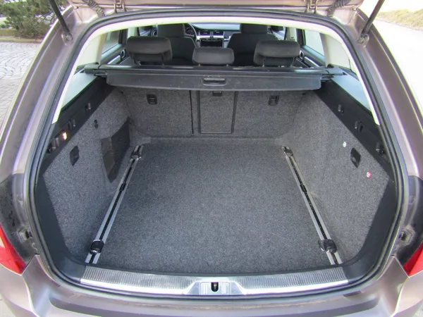 Škoda Superb 1.6 TDI 77kW ZIMNÍ PNEU - foto 17