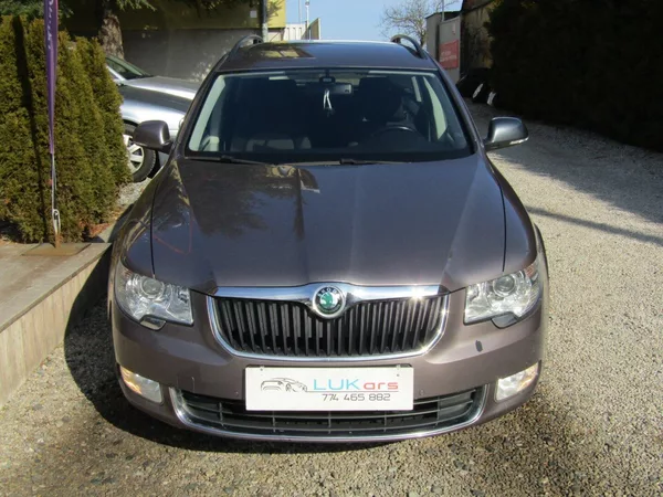 Škoda Superb 1.6 TDI 77kW ZIMNÍ PNEU - foto 6